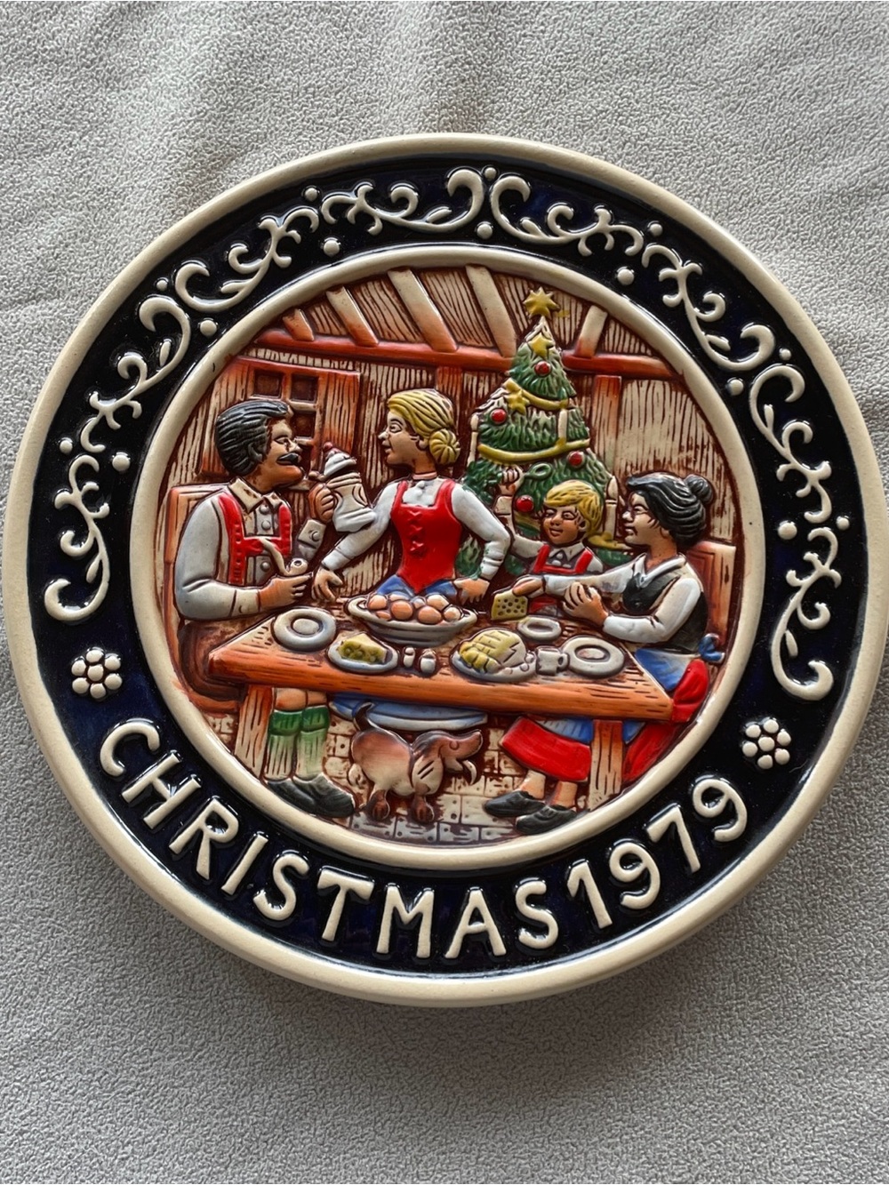 Vintage Schmid Christmas 1979 Limited Edition German Ceramic Collector Plate